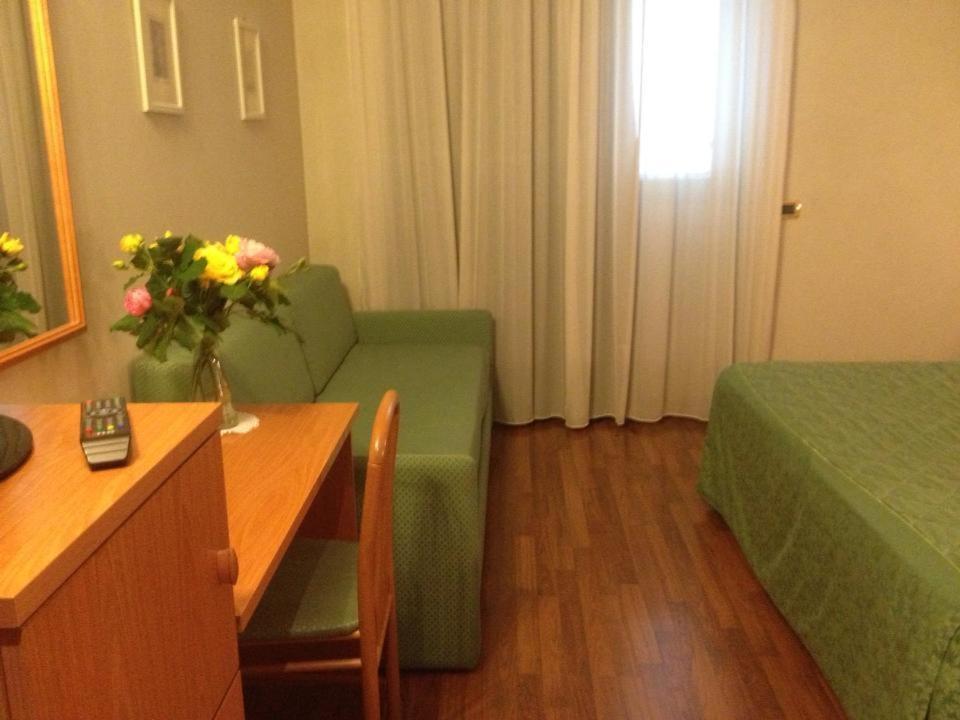Hotel Vecchia Brianza Seveso Habitación foto