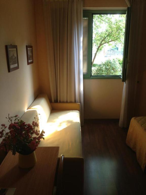 Hotel Vecchia Brianza Seveso Exterior foto